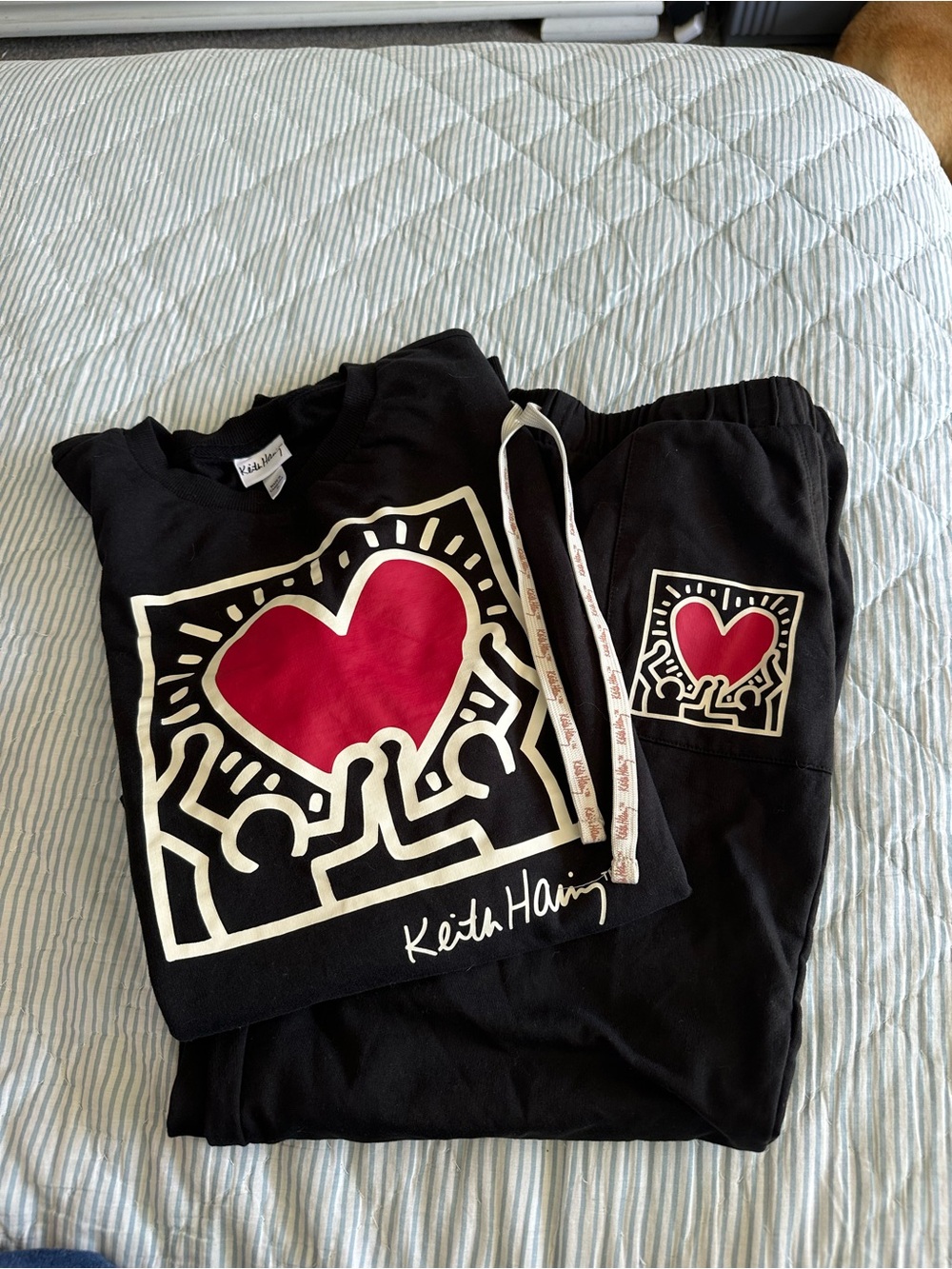 Keith Haring Black Jogger Pantsuit with Red Heart Graphic - Picture 2 of 10